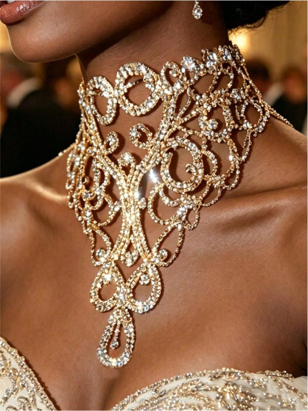 Bohemian Fashion Hollow Crystal Necklace, Luxury Party Dress Sparkling